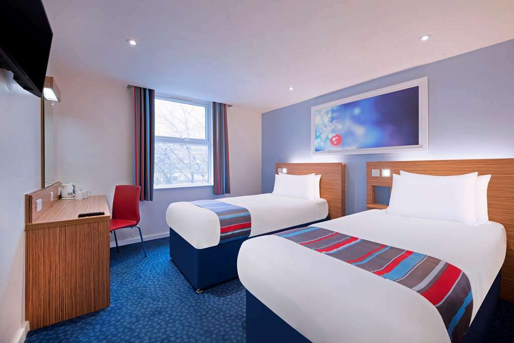 Travelodge Chester Warrington Road 客房 照片