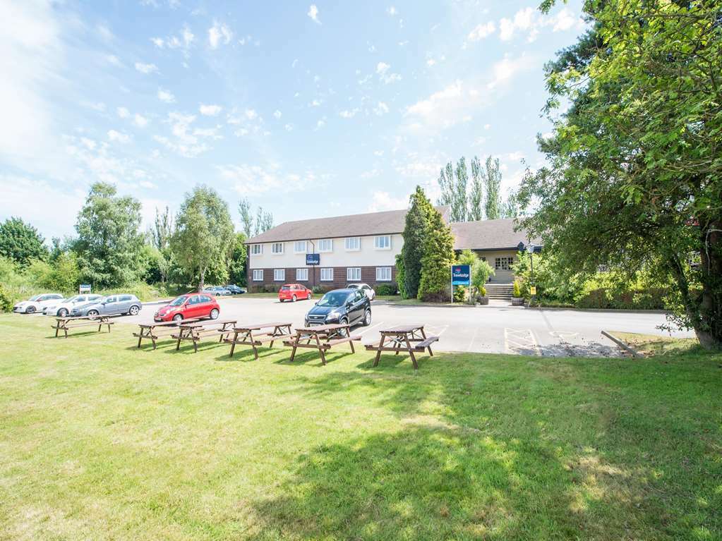 Travelodge Chester Warrington Road 外观 照片